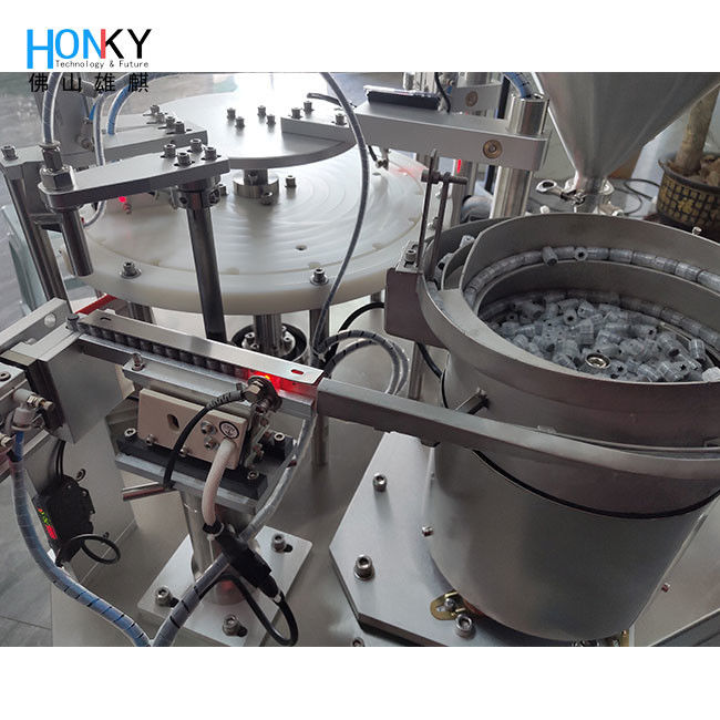 آلة ملء 3 مل أوتوماتيكية مع مضخة البستون السيراميكية لجل الجلد التجميلي في 30 PCS في الدقيقة