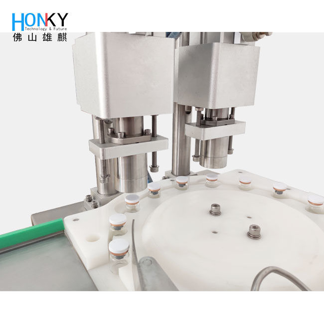 آلة غطاء القارورة التلقائية مع رأس مزدوج و 3600 BPH لإغلاق القارورة الزجاجية