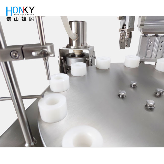 GMP Workshop Using Desktop Vial Filling Capping Machine With Servo Capping Head For Lab Small Batch Manufacturing