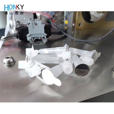 60 PCS / دقيقة آلة ملء أنابيب PCR التلقائية الكاملة وتختم الألواح مع مضخة المكبس السيراميكي للحصول على شهادة GMP